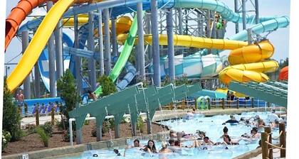 Oceanside! Bright Beachy 3 BDRM Hot Tub Dog Friendly Walk to Beach WIFI