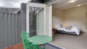 1 soverom, strykejern/-brett og sengetøy