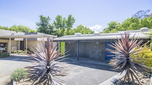 Exterior - Terminus Hotel Healesville (Healesville)