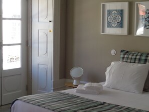1 bedroom, WiFi, bed sheets - Apartments with History - Azul (Guimarães)