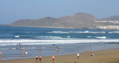 Gemütliche und helle Wohnung nur wenige Meter vom Strand Las Canteras entfernt