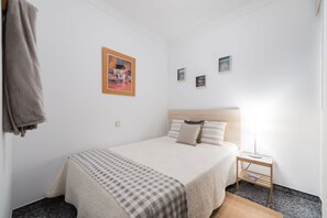 2 habitaciones, tabla de planchar con plancha y wifi gratis 