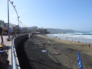 Beach nearby, beach towels