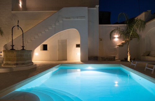 Fenisia Guest House 18th century - holiday home in the Salento historic center
