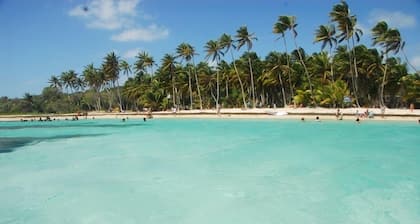 Sehr angenehmes Haus mit außergewöhnlicher Aussicht, Strand 3 Minuten entfernt, eingezäunter Garten