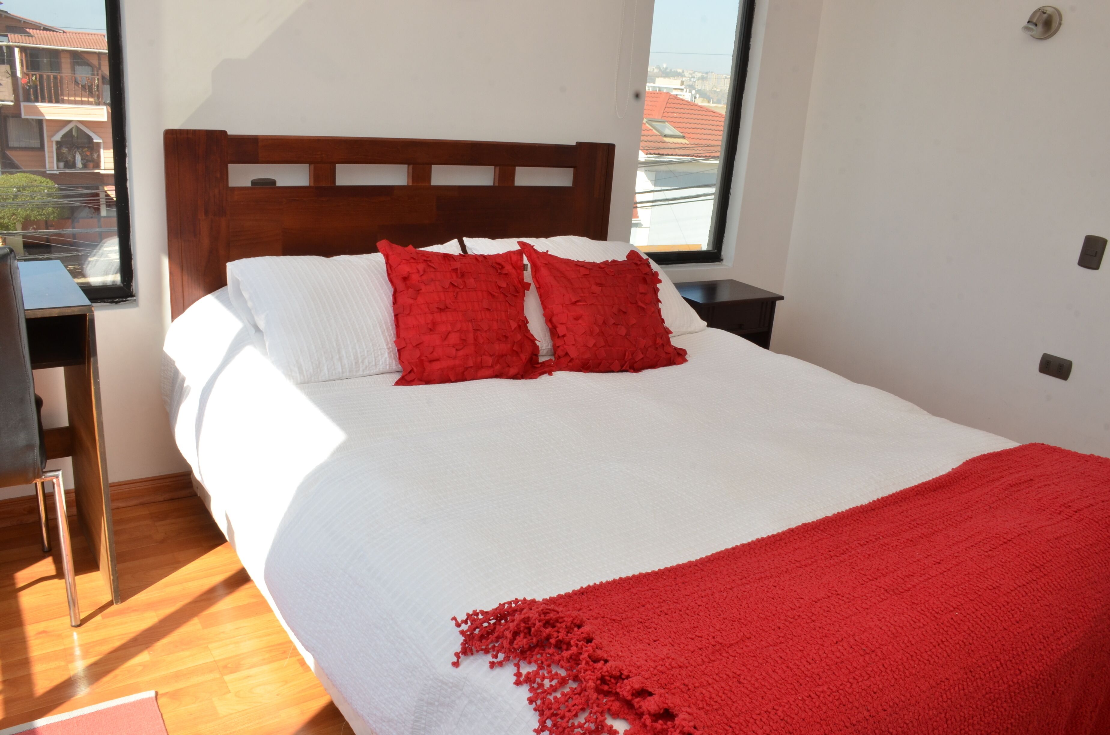 5 chambres, chambres insonorisées, Wi-Fi