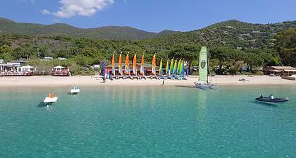 Bel appartement en front de mer sur le sable ,Cavaliere