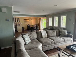 Smart TV, fireplace, DVD player, books