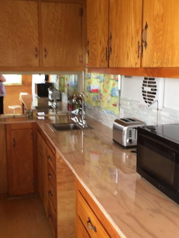 冰箱、微波炉、炉灶、茶具/咖啡用具