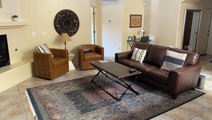 Unclassified image, 3 of 19, button - Starr Pass Escape 3 Bedroom (TUCSON)
