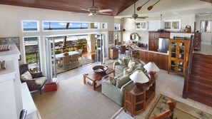 Fernseher, Bücher, Stereoanlage