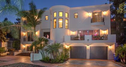 Luxurious 4200 Sq Ft 6 Bedroom Mediterannean Villa