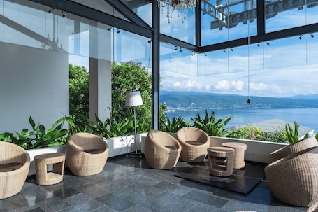 Terraza o patio. Estrella Hotel & Conference