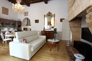 TV, stereo, offices - APARTMENT LE ROYERE (Sarlat-La-Canéda)