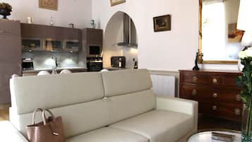 Fernseher, Stereoanlage, Arbeitsbereiche