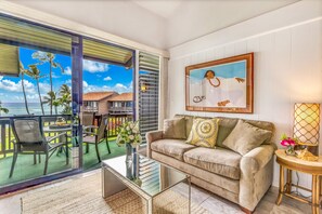 Smart TV - Gorgeous Updated Oceanfront Condo 2BR /2BA AMAZING Molokai Views~Hale Honu (Lahaina)