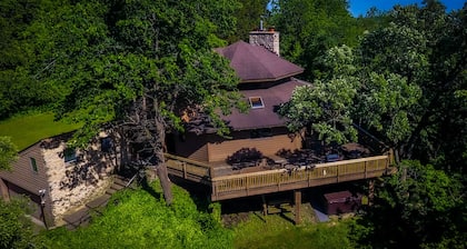 ZEHN MILE VIEWS, IN DER NĂHE DES GALENA-GEBIETS, BESITZER CLUB, HOT TUB, 300 ACRES, LLAMAS
