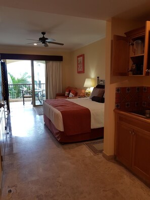 2 dormitoris, planxa i posts de planxar, wifi i roba de llit 