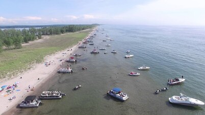 Cozy cottage in Sandy Pond