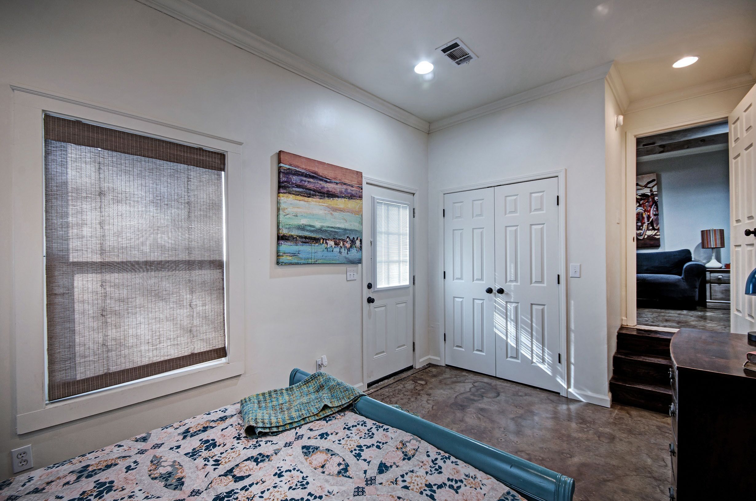 1 habitación, tabla de planchar con plancha, wifi gratis y ropa de cama 