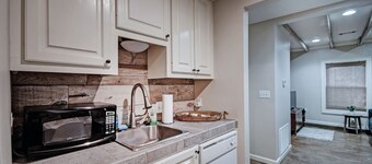 Charming One-Bedroom Unit in Historic Belhaven!