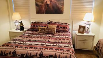 2 chambres, fer et planche à repasser, Wi-Fi gratuit, draps fournis