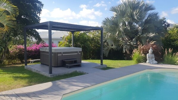 Piscina a l'aire lliure
