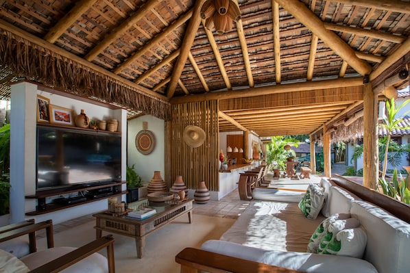 Flat-screen TV - Casa e Pousada Alecrim (Porto Seguro)