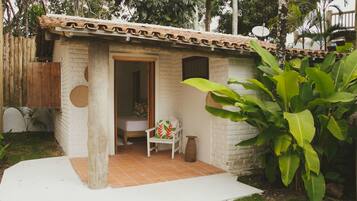 Egyptian cotton sheets, premium bedding, pillowtop beds, minibar