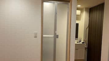 Basic Double Room with Bath, Non smoking | Free WiFi, bed sheets