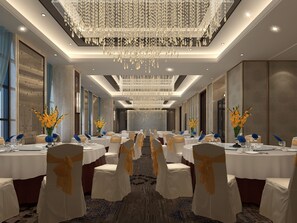 Lunch and dinner served - Yun Song Hotel (Xinxiang)