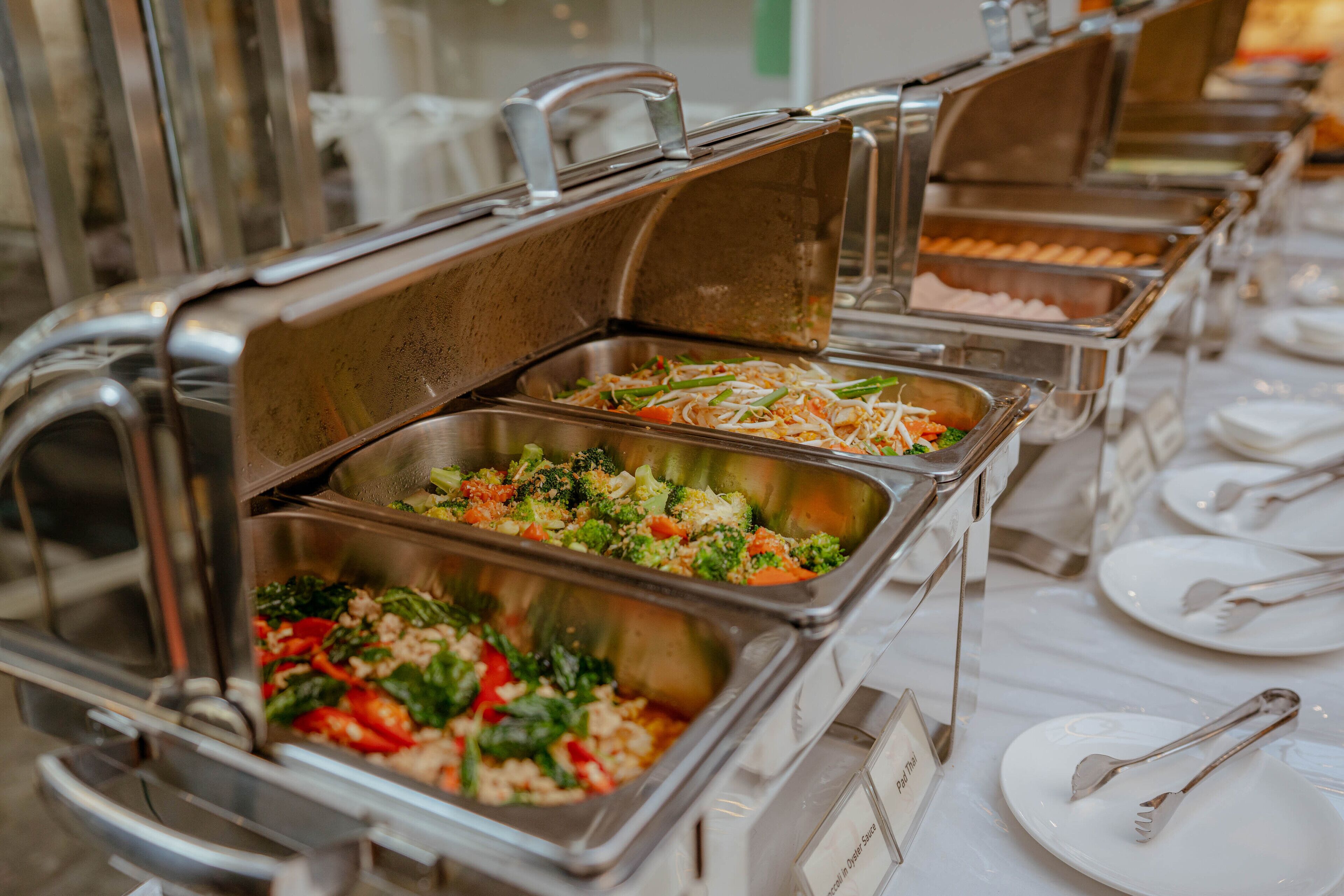 daily buffet breakfast (thb 250 per person)