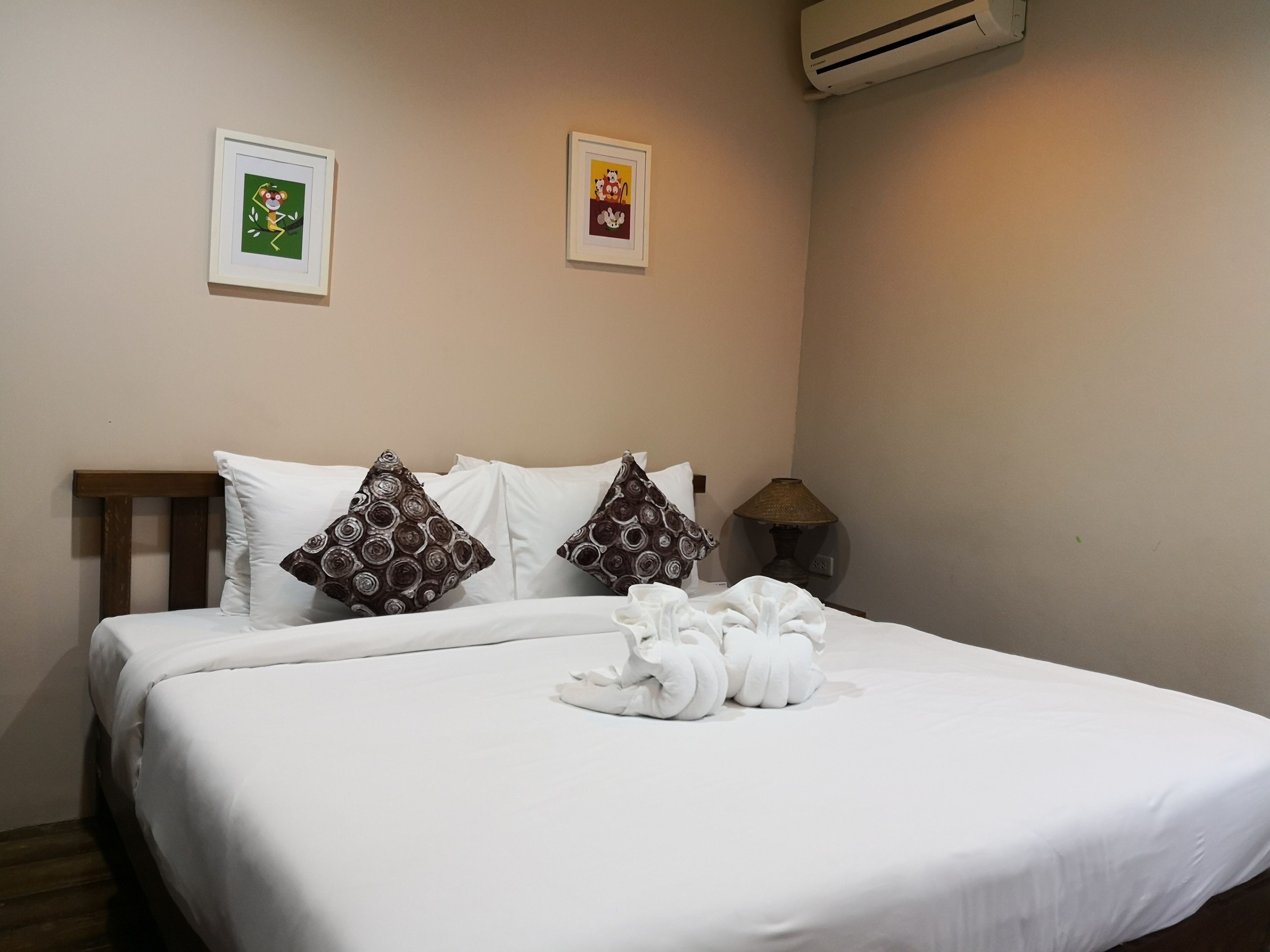 cottage with garden view | laptop workspace, blackout curtains, bed sheets