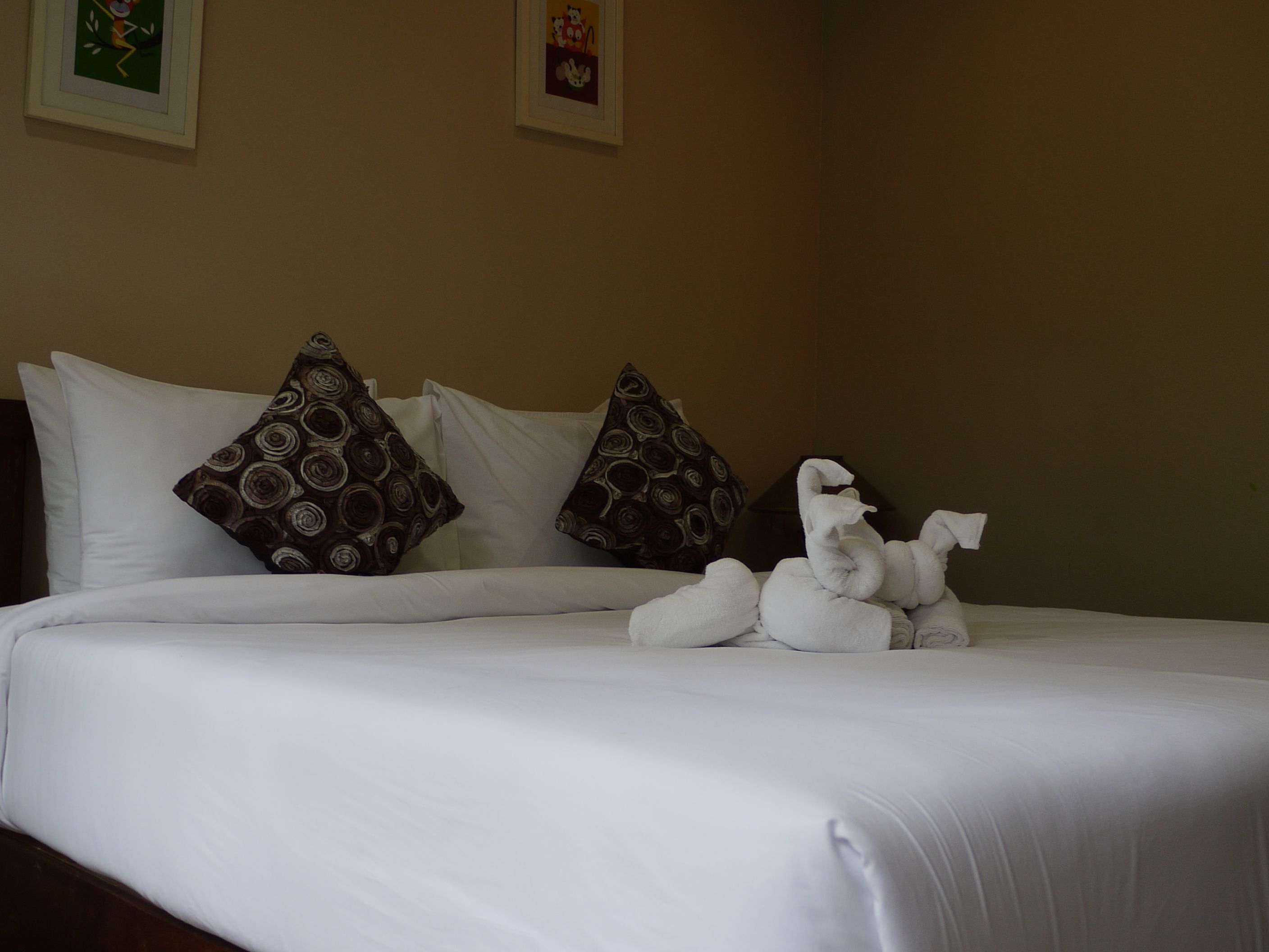 cottage with garden view | laptop workspace, blackout curtains, bed sheets