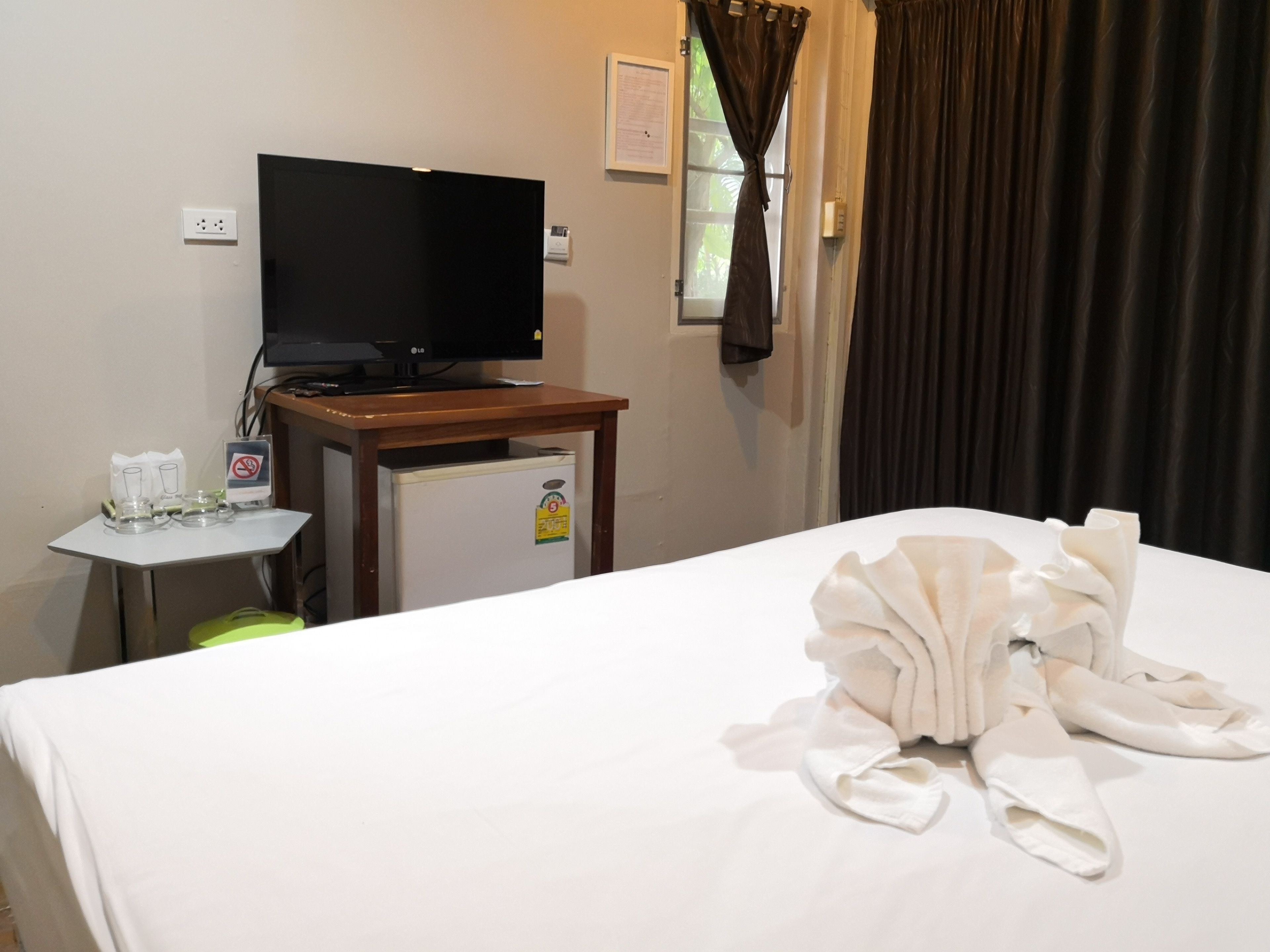 cottage with garden view | laptop workspace, blackout curtains, bed sheets