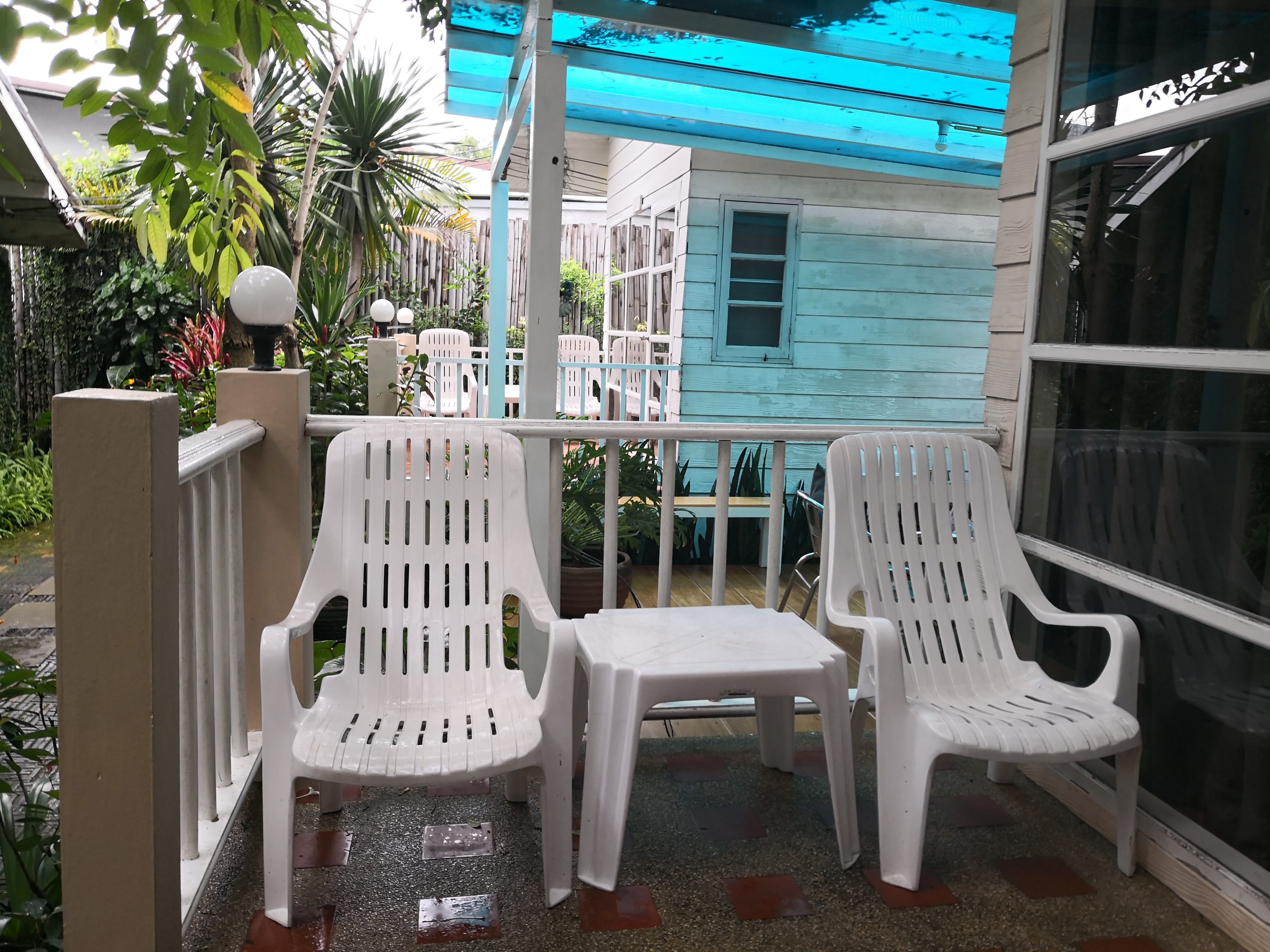 cottage with garden view | terrace/patio