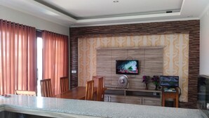 Unclassified image, 3 of 15, button - Villa Kubuku (Canggu)