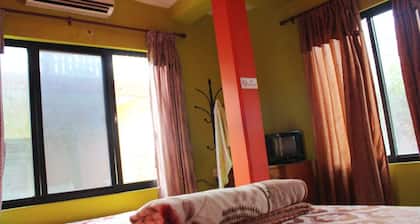 Duna Tapari Restaurant & Guest House