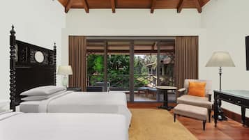1 bedroom, Egyptian cotton sheets, premium bedding, Tempur-Pedic beds