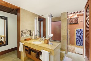 Ensemble douche/baignoire, baignoire relaxante profonde