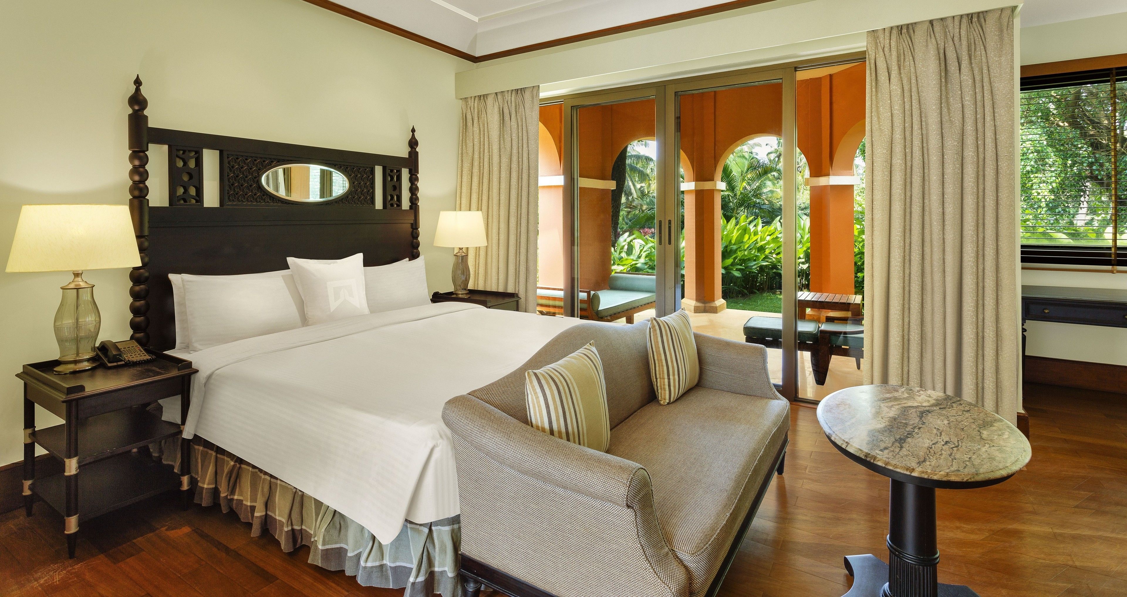 1 bedroom, Egyptian cotton sheets, premium bedding, Tempur-Pedic beds