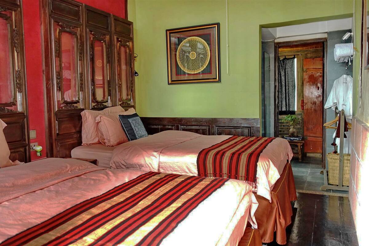 Egyptian cotton sheets, premium bedding, down duvets