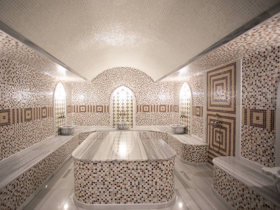 Sauna, Whirlpool, Dampfbad, Massageanwendungen