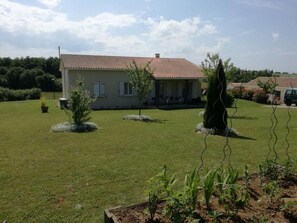 Front of property - Brigitte lodge (Barro)