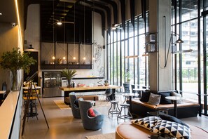 Lobby - The Journey Hotel Bangna (Bang Phli)