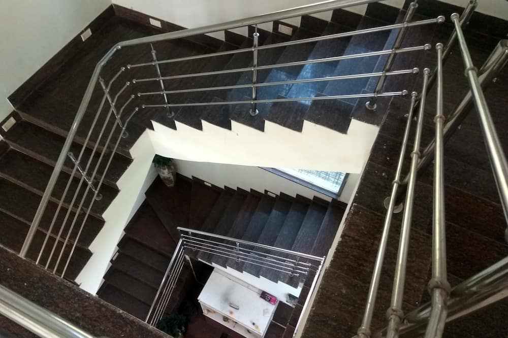 Rajasthani Rajwadi Hotel & Restaurant