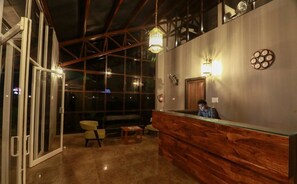 Reception - Hotel The Cult (Hubli)