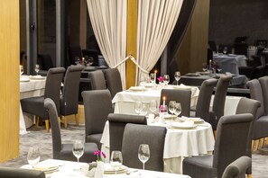 فطور أوروبي مجانًا يوميًا