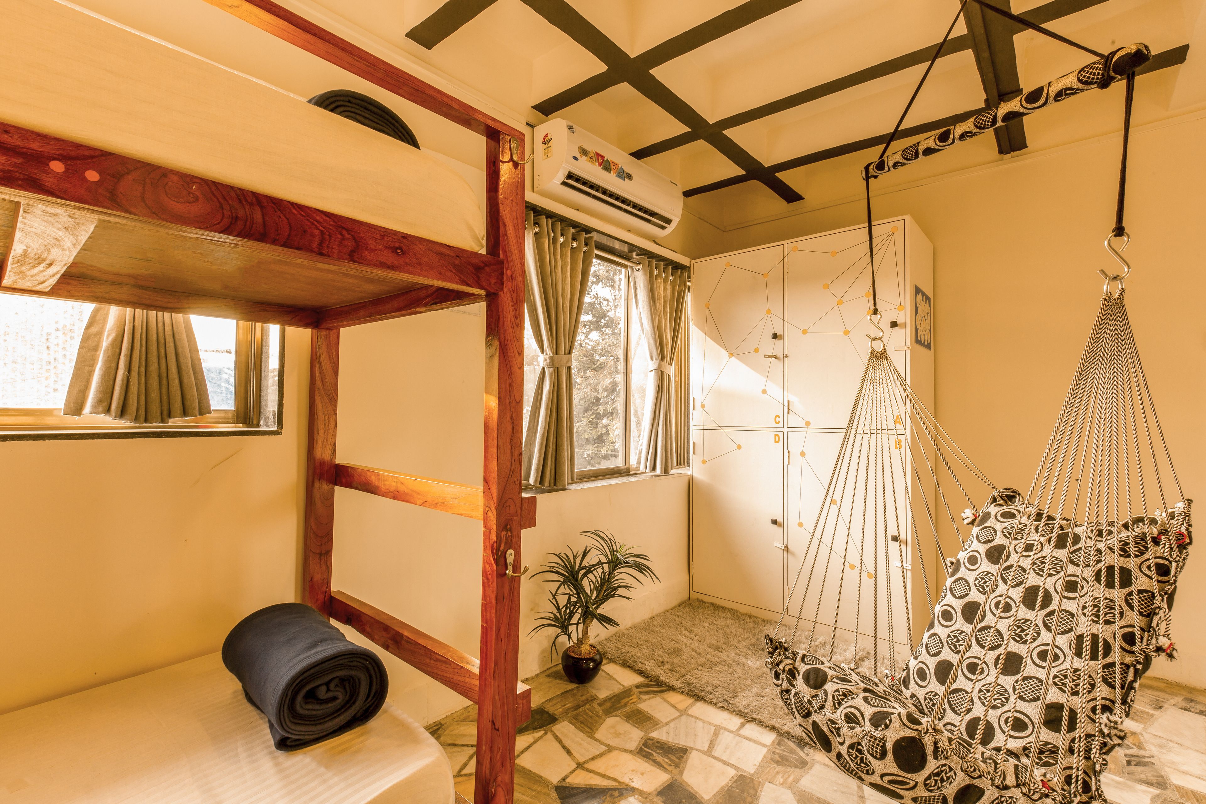 Photo - Locomo Hostel OG - Stay Work Eat