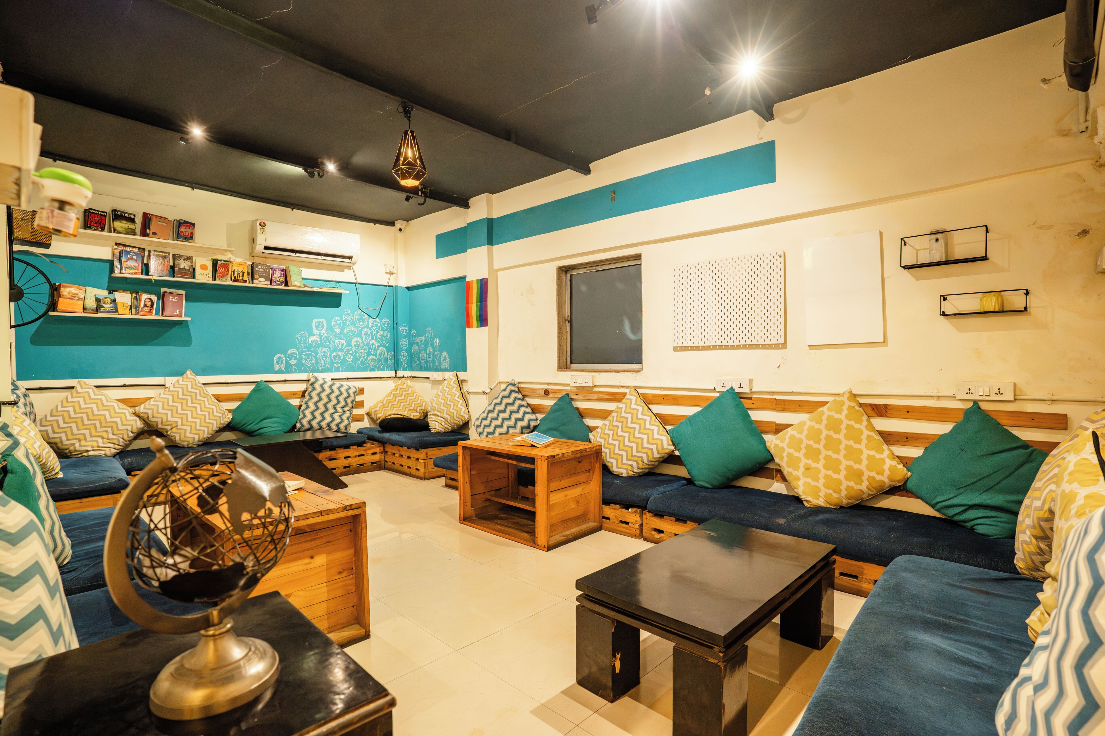 Photo - Locomo Hostel OG - Stay Work Eat